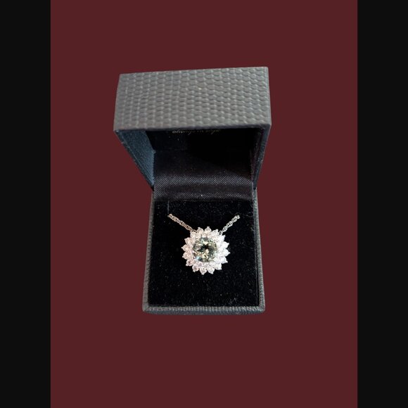 Gold Coast Platinum Plated CZ 8.2mm Flower Pendant 20.5" Chain New - Picture 7 of 7